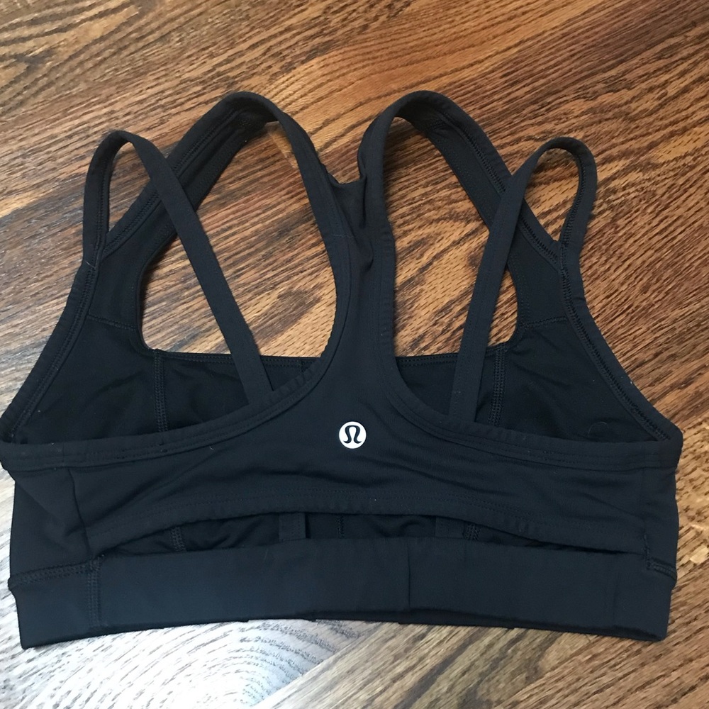 Lululemon sports bra